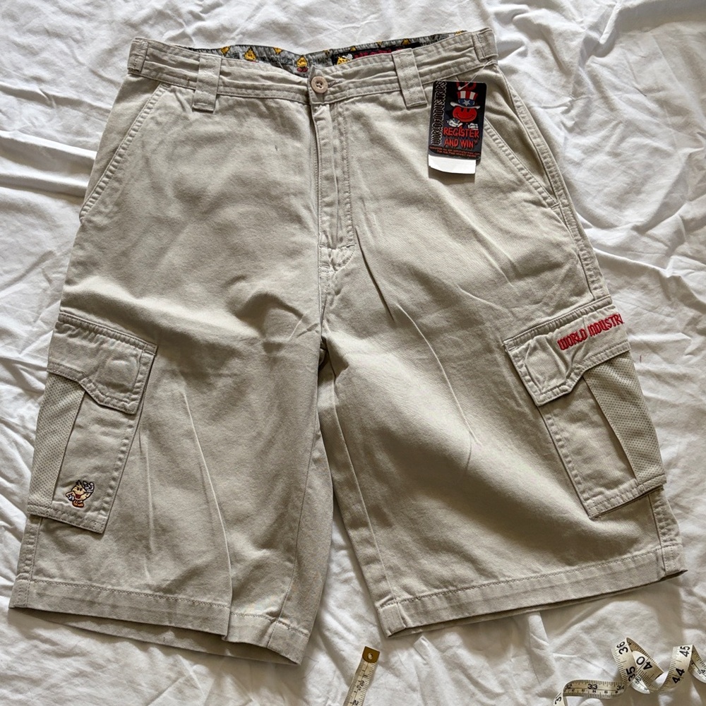 Vintage 2005 Kids Cargo Shorts in Light Beige -